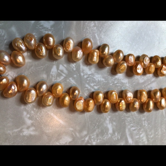 Fresh water pearls light peach pearls /Swarovski crystals - Picture 6 of 12